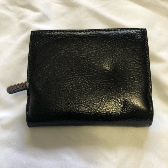 Danier Leather Black Wallet - New - Picture 3 of 3